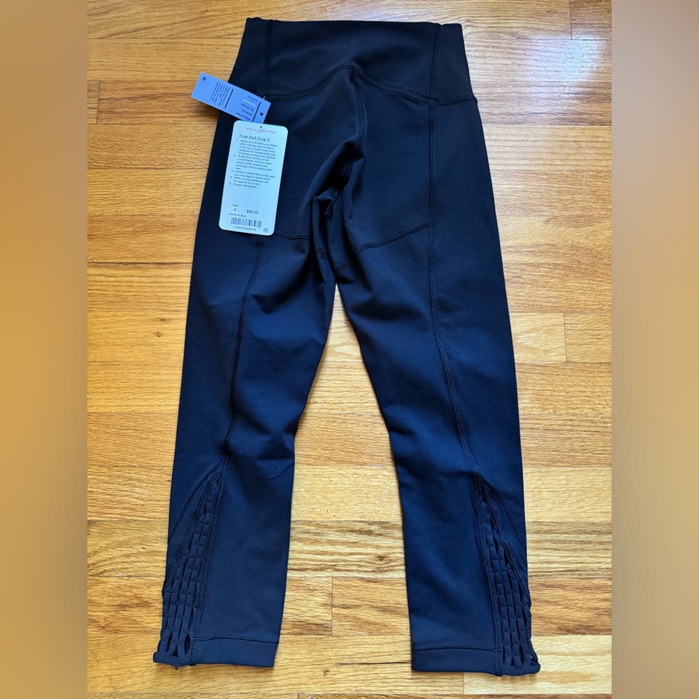 Lululemon True Self Crop II Leggings Lattice Detail Size 4 NWT